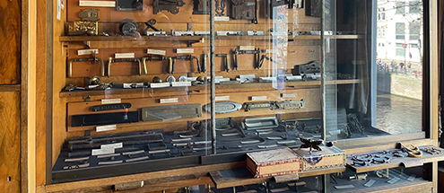 140_Jaar_Pagina-Vitrine_museum