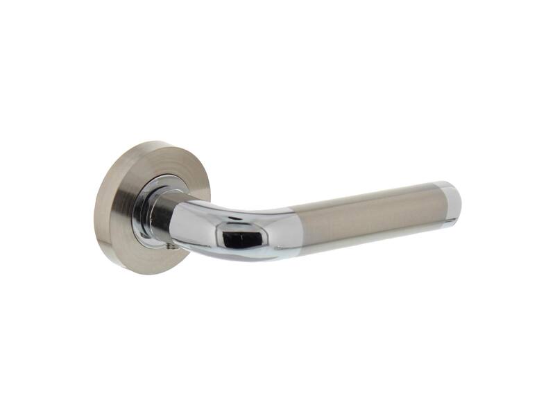 Intersteel Deurkruk Agatha op rozet Chroom