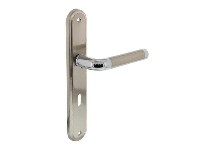 Intersteel Deurkruk Agatha op schild SL72 mm chroom