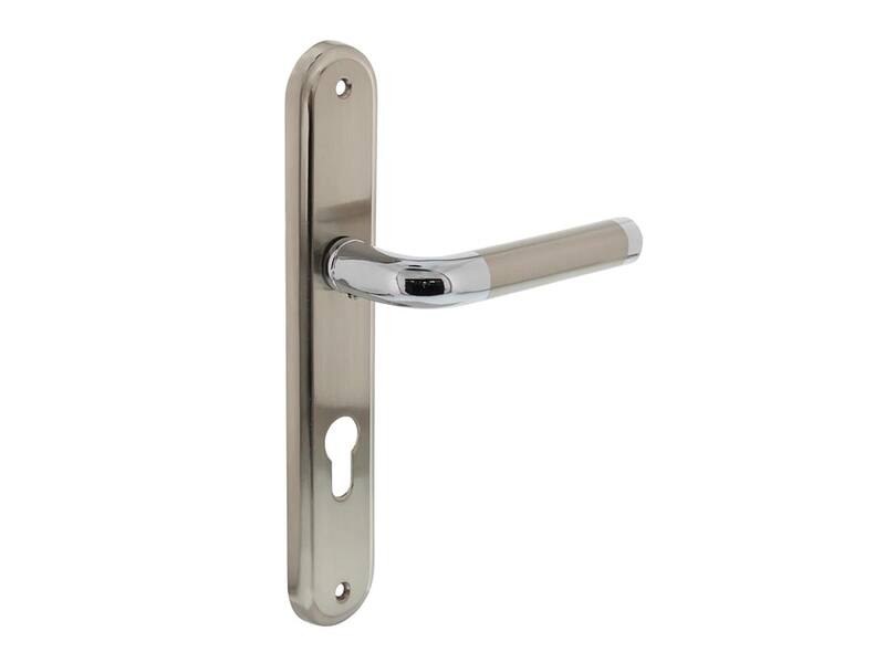 Intersteel Deurkruk Agatha op schild PC72 mm chroom