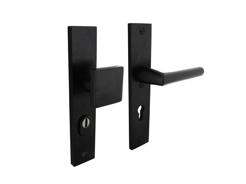 Intersteel Veiligheidsbeslag met kerntrekbeveiliging SKG*** profielcilinder 55 mm rechthoekig voordeurbeslag zwart
