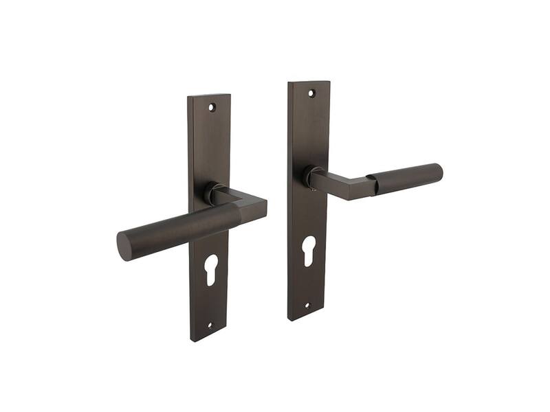 Intersteel Deurkruk Bau-Stil op schild 245x45 mm profielcilindergat 72 mm antracietgrijs