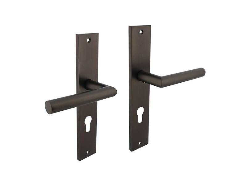 Intersteel Deurkruk Bastian op schild 245x45 mm profielcilindergat 72 mm antracietgrijs