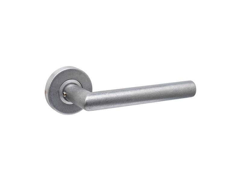 Intersteel Deurkruk Jura op rozet verdekt 53x10mm rvs getrommeld