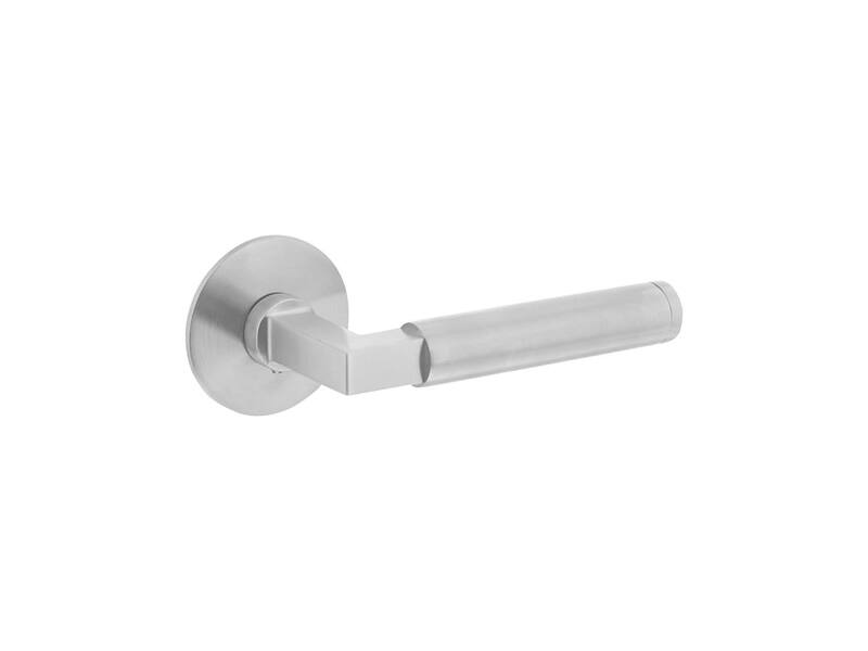 Intersteel Deurkruk Bau-stil op rond magneet rozet rvs geborsteld