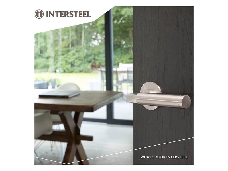Intersteel Deurkruk Bau-stil op rond magneet rozet rvs geborsteld
