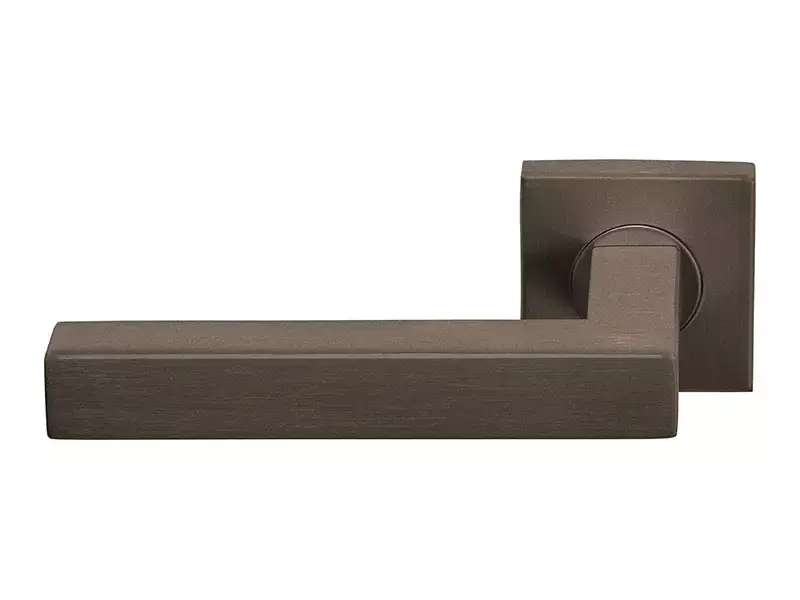 Gatdeel links Brons Formani Basics BSQ1-G geveerde op Rozet