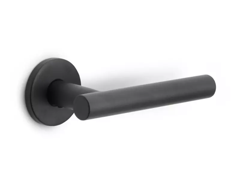 Deurklink Zwart Rome 135mm op ronde verende rozet