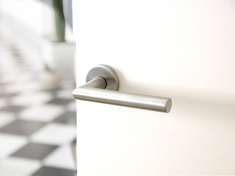 Deurklink RVS Milaan 135mm op ronde verende rozet