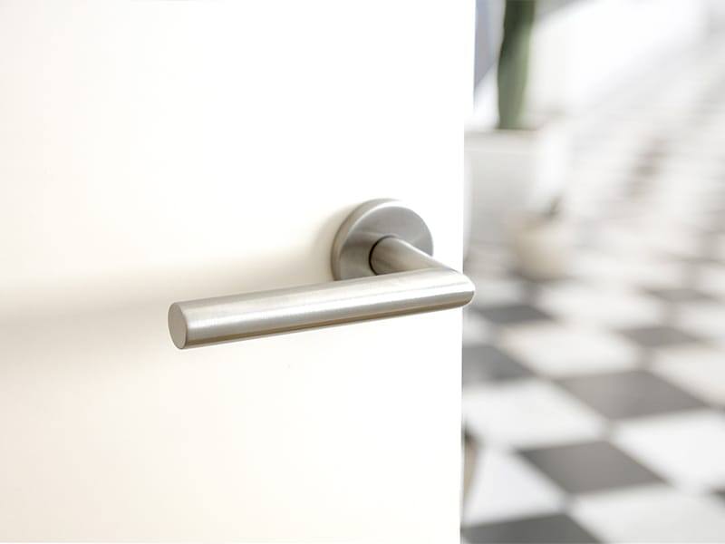 Deurklink RVS Milaan 135mm op ronde verende rozet