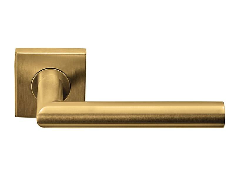 Deurklink Mat goud PVD Palermo 135mm op vierkante verende rozet