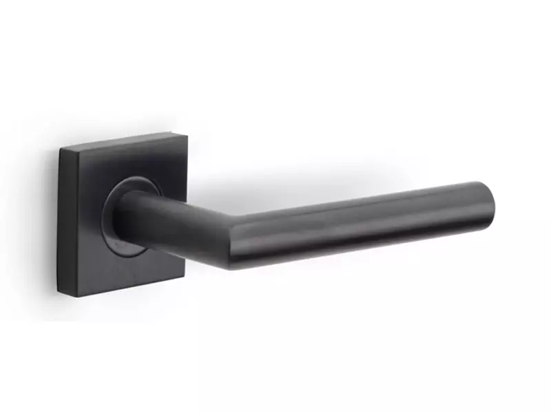 Deurklink Gunmetal PVD Palermo 135mm op vierkante verende rozet