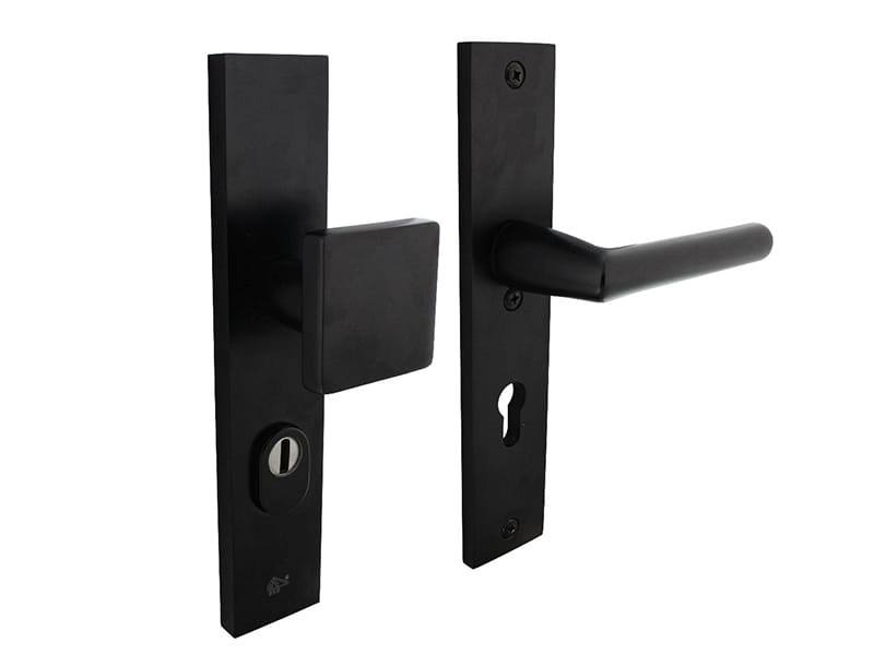 Intersteel Veiligheidsbeslag met kerntrekbeveiliging SKG*** profielcilinder 72 mm rechthoekig voordeurbeslag zwart