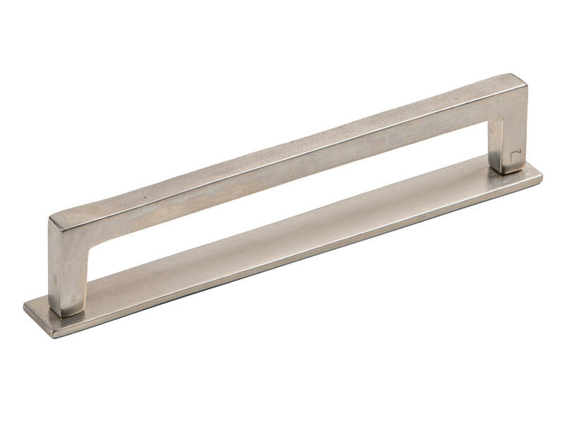 Achterplaat voor meubelgreep Essence Verzilverd 170mm, hoh 160mm
