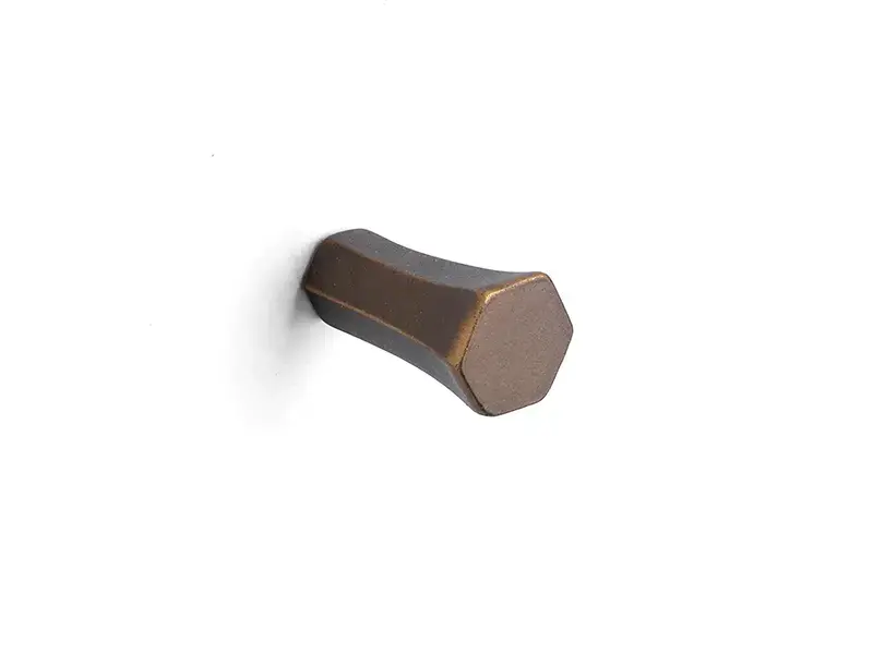 Meubelknop Verbronsd Six Fois It's a Roel 18mm 18,5x16,5x31mm Aged Bronze