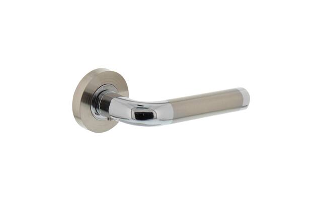 Intersteel Deurkruk Agatha op rozet Chroom