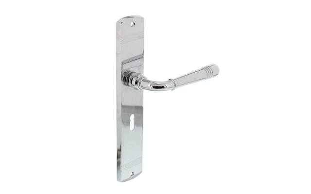 Intersteel Deurkruk Helena op schild SL56 mm chroom