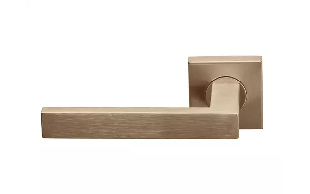 Gatdeel links Brons Formani Basics BSQ2-G geveerde op Rozet
