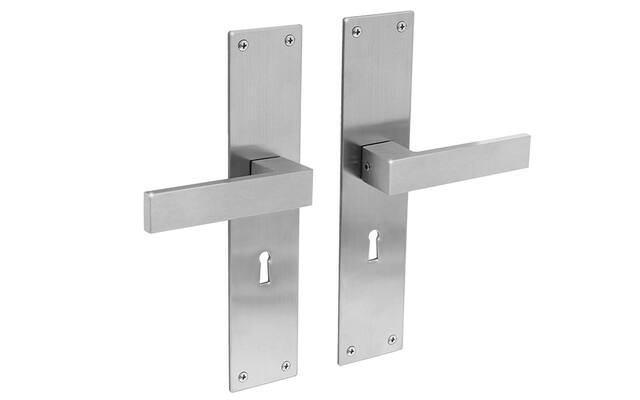Intersteel Deurkruk RVS Amsterdam op schild 250x55x2mm SL56