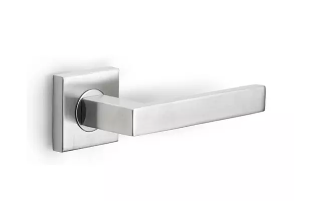 Deurklink RVS Siena 135mm op vierkante verende rozet