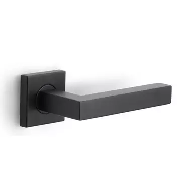 Deurklink Zwart Napels 135mm op vierkante verende rozet